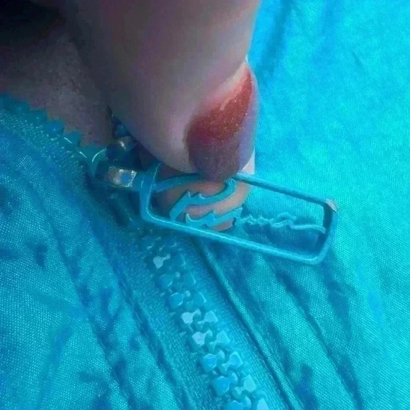 Vintage Puma wind breaker jacket. 80s fashion! Size M. Pink, blue, purple. Fun! - Picture 7 of 12